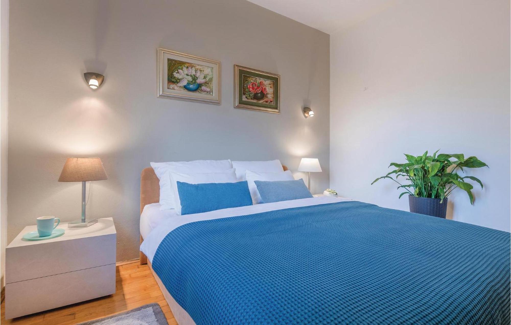 Beautiful Home In Bale With Kitchen Εξωτερικό φωτογραφία