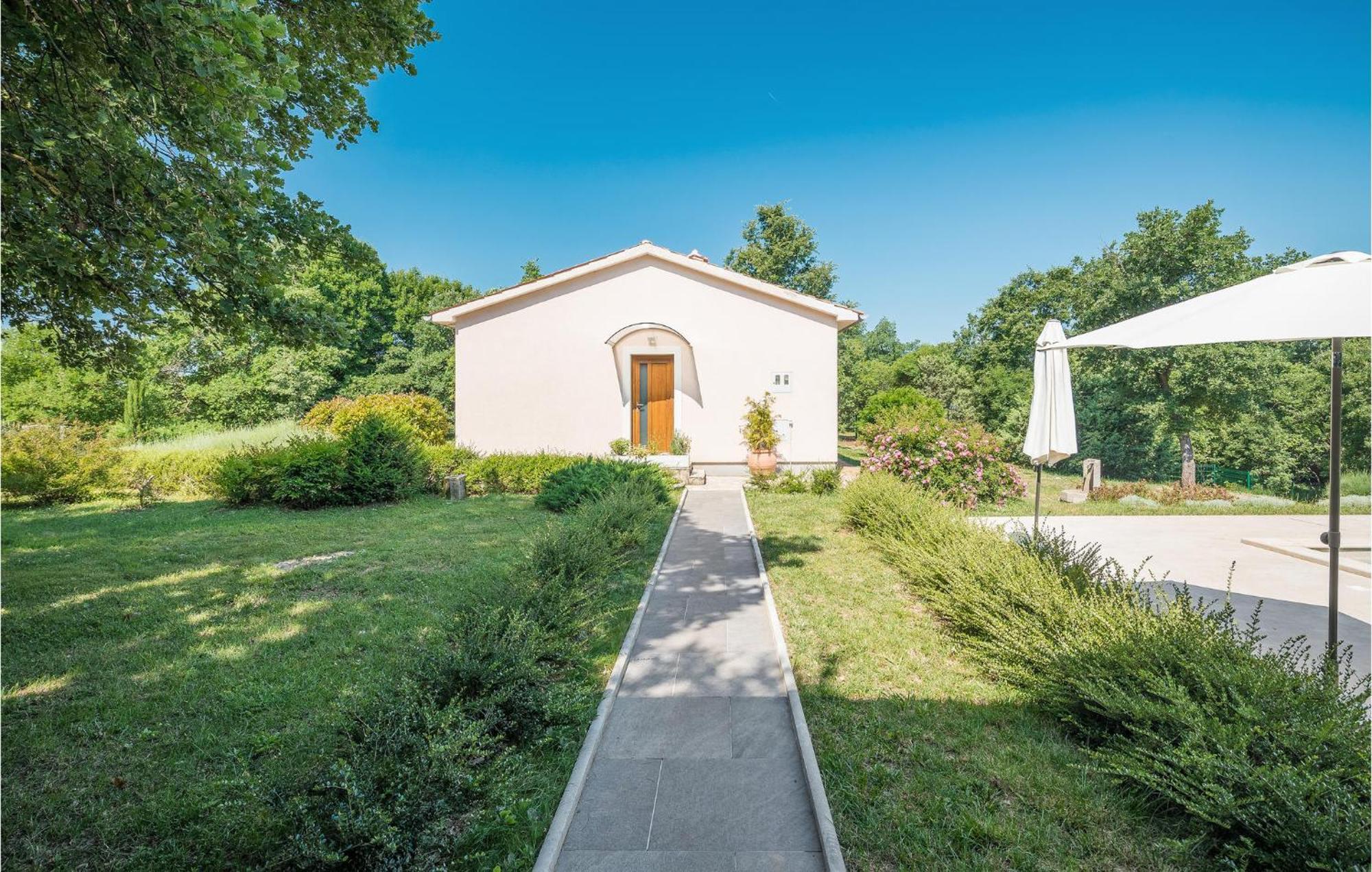 Beautiful Home In Bale With Kitchen Εξωτερικό φωτογραφία