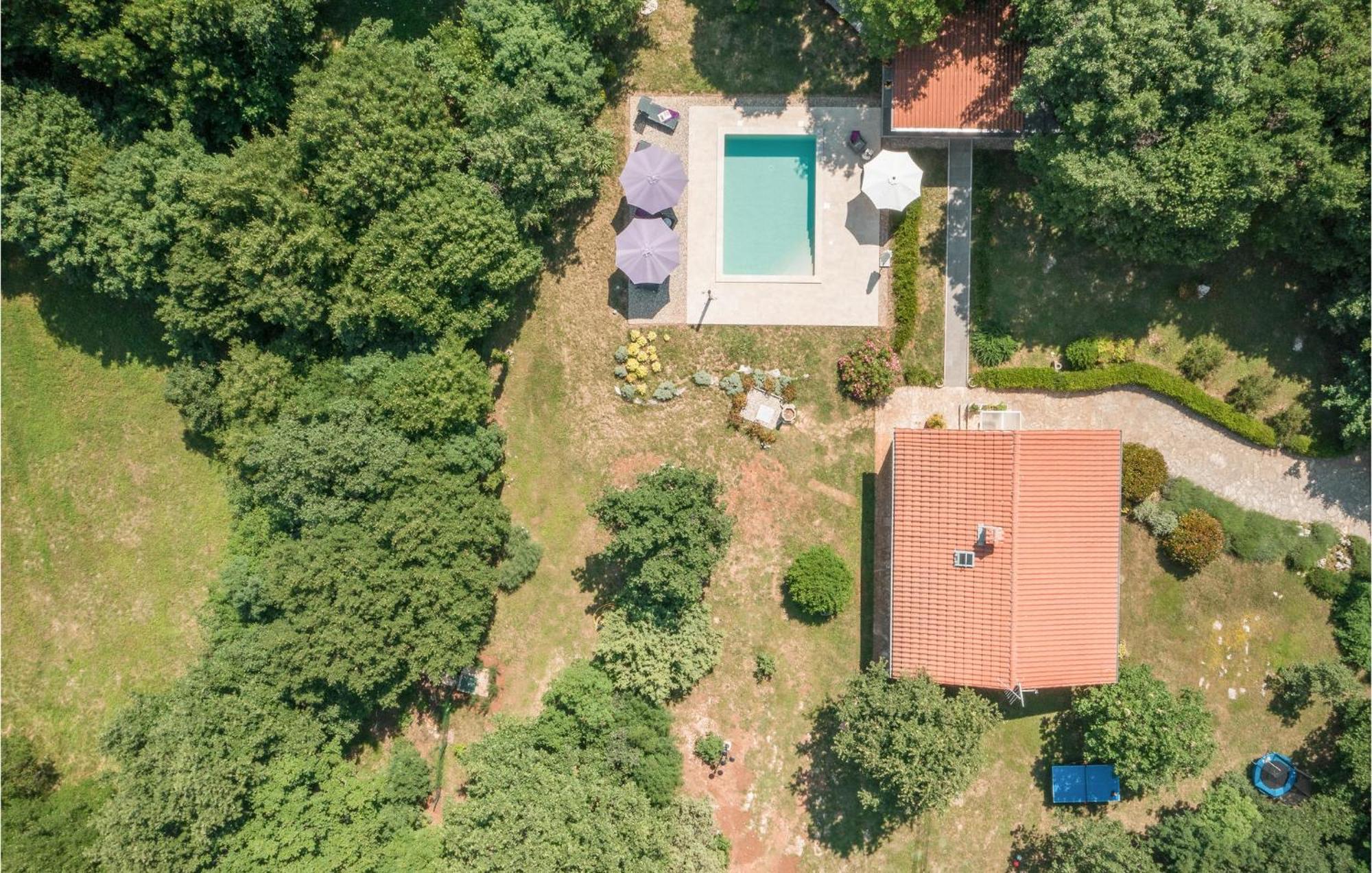 Beautiful Home In Bale With Kitchen Εξωτερικό φωτογραφία
